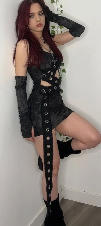 Full leaked Roniira private photo