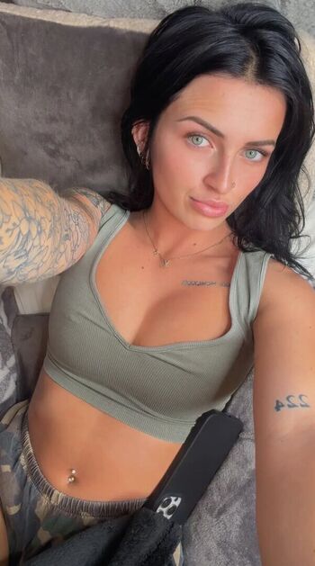 Full leaked Ronika eskins page private photo