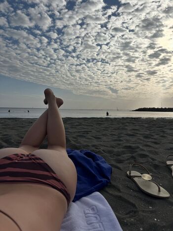 Full leaked Roobeeeq private photo
