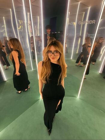 Full leaked Roro private photo