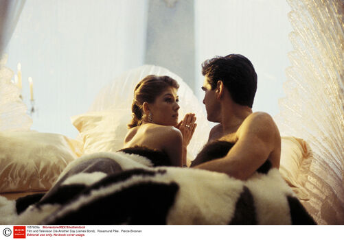 Full leaked Rosamundpike private photo