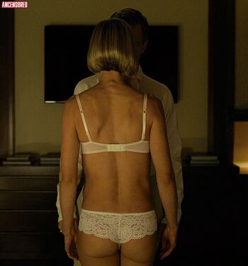 Full leaked Rosamundpike private photo