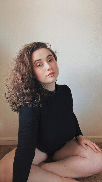 Full leaked Rose page private photo