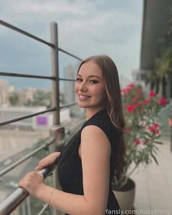 Full leaked Rosyemily private photo