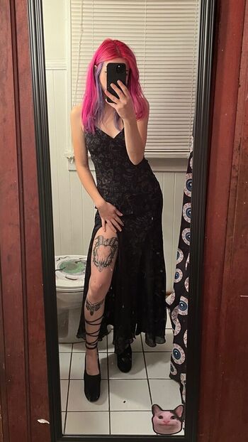 Full leaked Rottedgoth page private photo