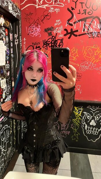 Full leaked Rottedgoth page private photo