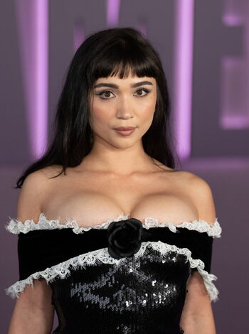 Full leaked Rowan blanchard  page private photo