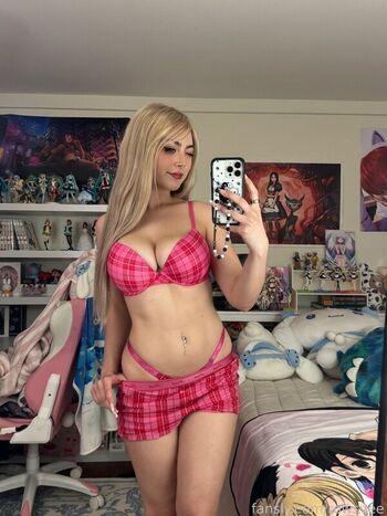 Full leaked Rowsvee  page private photo