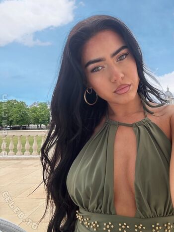 Full leaked Roxanarosuu private photo