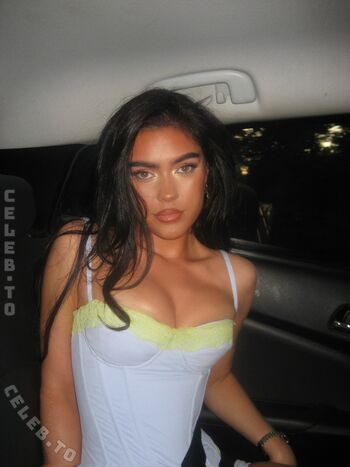 Full leaked Roxanarosuu private photo
