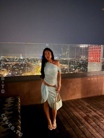 Full leaked Roxanarosuu private photo