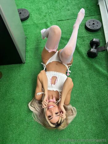 Full leaked Roxannesims private photo