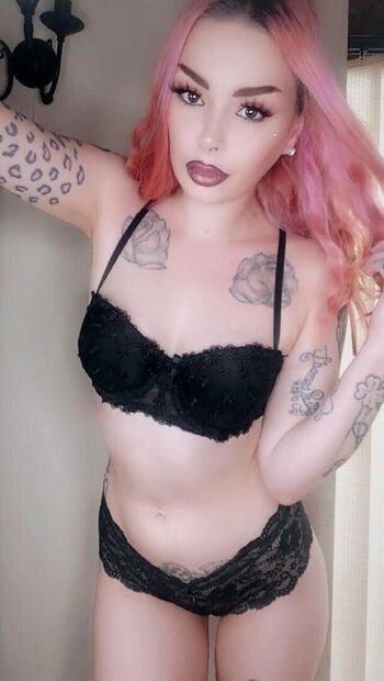 Roxi Reilly