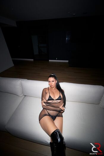 Full leaked Roxiesin page private photo