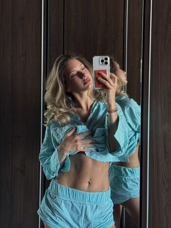 Full leaked Roxolana kushniruk private photo