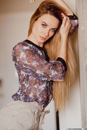 Full leaked Roxy shaw private photo
