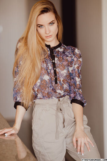 Full leaked Roxy shaw private photo