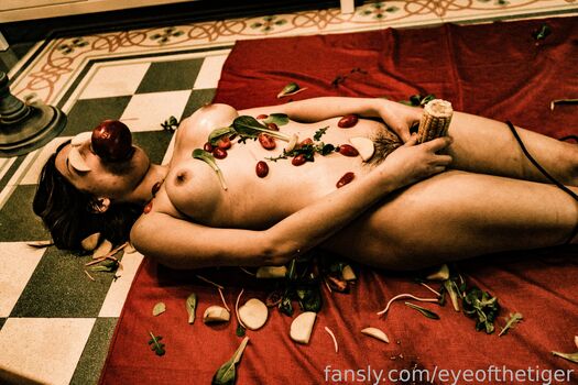 Full leaked Roxyrose page private photo