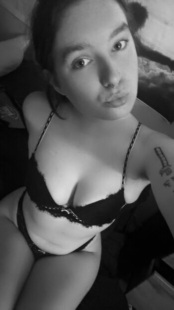 Full leaked Rubyscherryx private photo