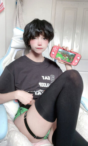 Full leaked Ruruchuu page private photo