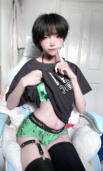Full leaked Ruruchuu page private photo