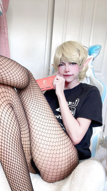 Full leaked Ruruchuu page private photo