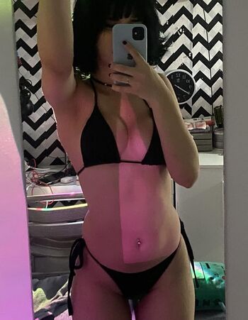 Full leaked Rynevess private photo