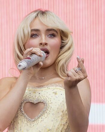 Full leaked Sabrina carpenter private photo