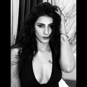 Full leaked Sadia khan private photo