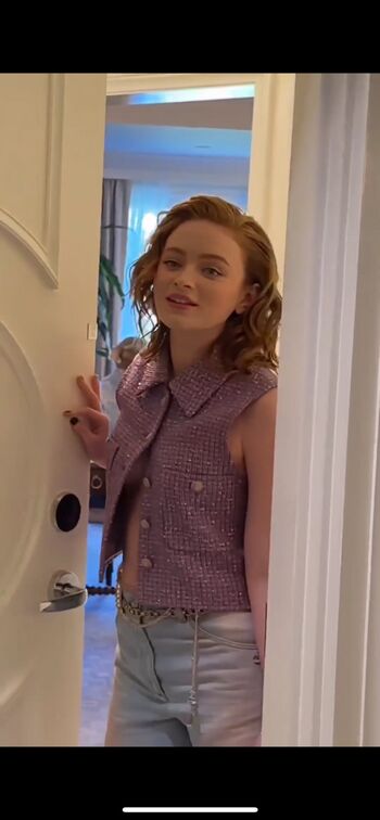 Full leaked Sadie sink private photo