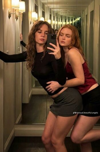 Full leaked Sadie sink private photo