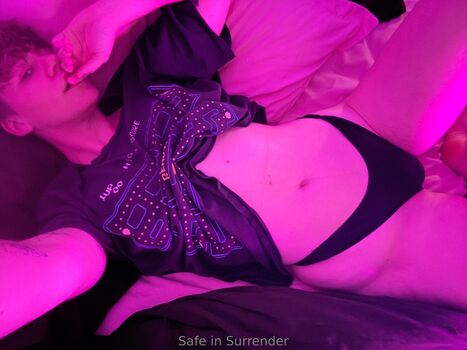 Full leaked Safeinsurrender page private photo