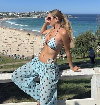 Full leaked Saffron barker private photo