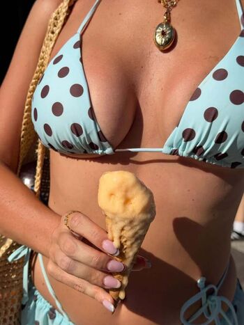 Full leaked Saffron barker private photo