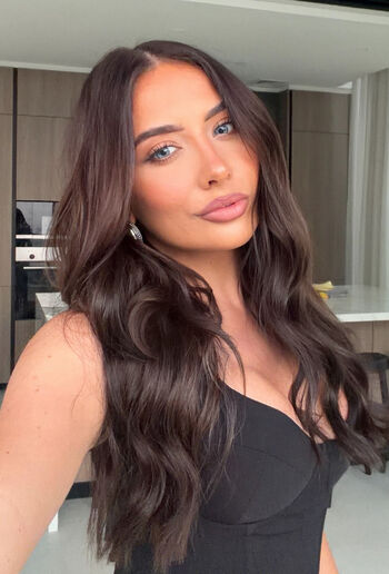 Full leaked Saffron barker private photo