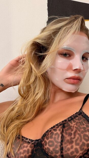 Full leaked Sagafrost private photo