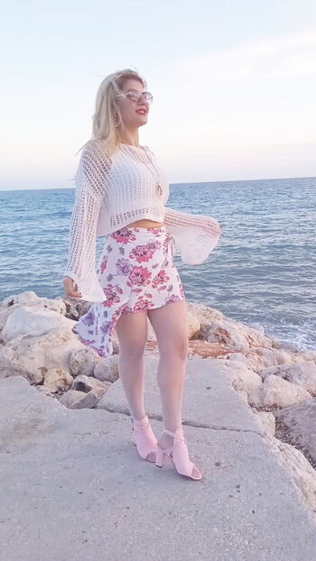 Full leaked Sahllileyla private photo