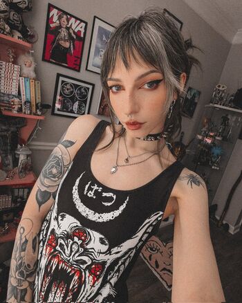 Full leaked Sailorbeeee private photo
