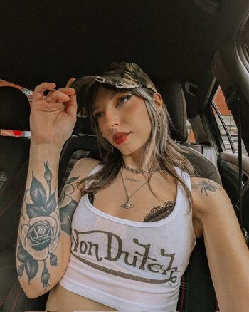 Full leaked Sailorbeeee private photo