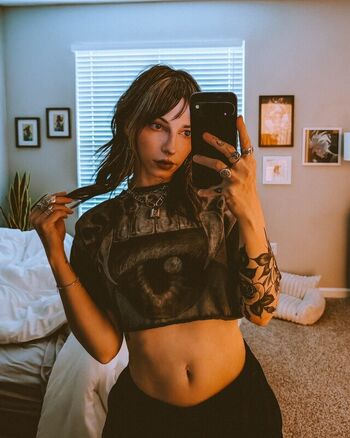 Full leaked Sailorbeeee private photo