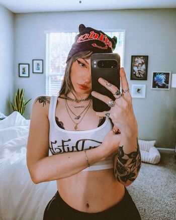 Full leaked Sailorbeeee private photo