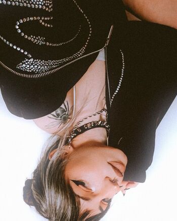 Full leaked Sailorbeeee private photo