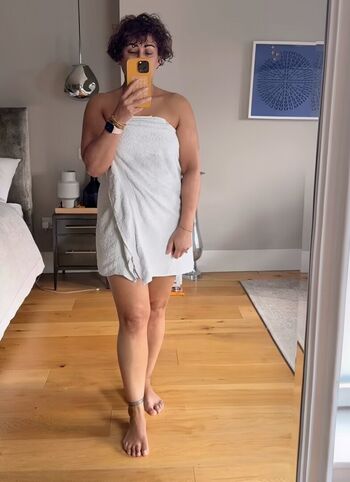 Full leaked Saira khan page private photo