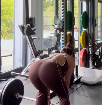 Full leaked Saira khan private photo
