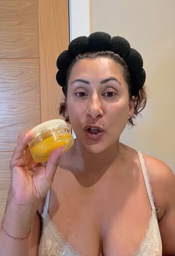Full leaked Saira khan page private photo