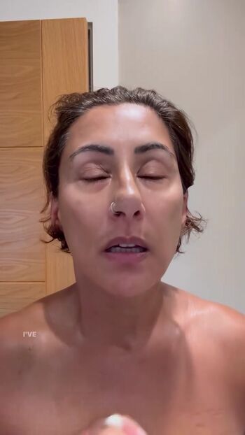 Full leaked Saira khan private photo
