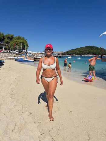 Saira Khan