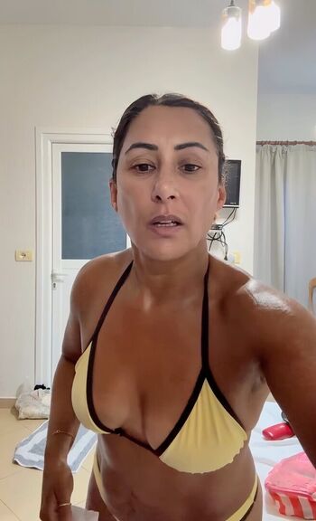 Saira Khan