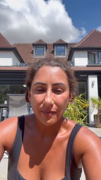 Saira Khan