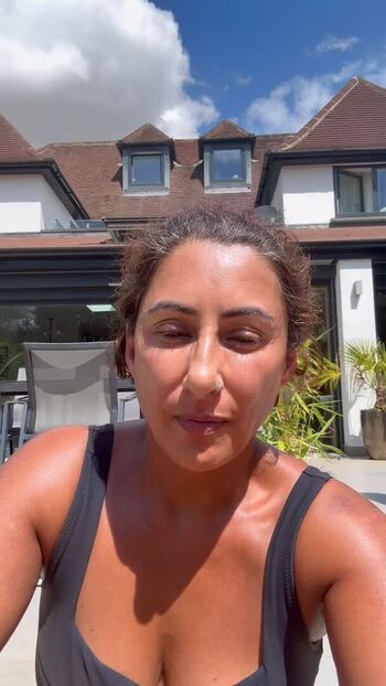 Saira Khan